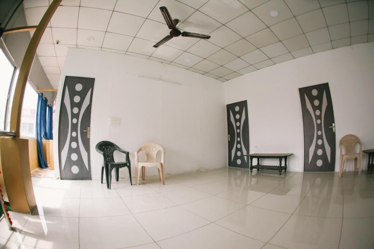 רישיקש Maa Vaibhav Laxmi Guest House מראה חיצוני תמונה